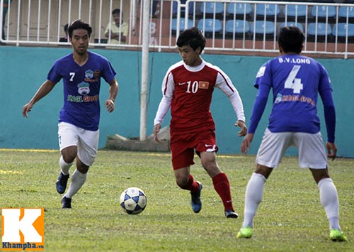 U19 Việt Nam làm “náo động” Pleiku - 4