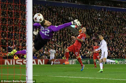 Ronaldo lập tuyệt phẩm, CĐV Liverpool ca tụng - 1