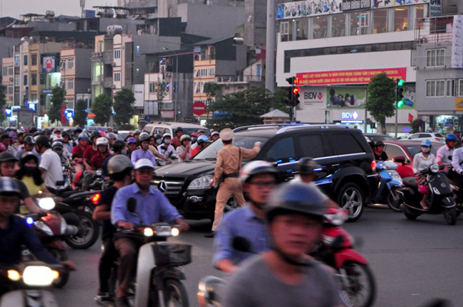 Những trường hợp vi phạm sẽ bị lực lượng chức năng kiên quyết xử lý để giao thông thông thoáng trong giờ cao điểm.