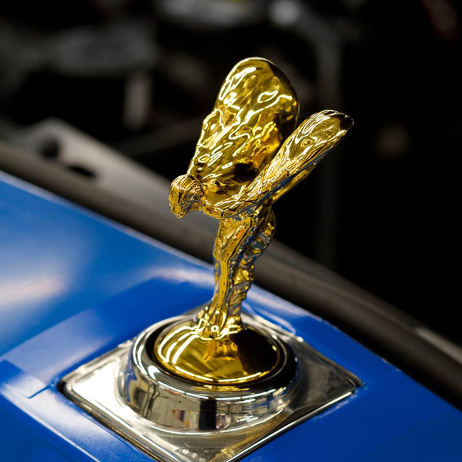 Biểu tượng Thiên thần Spirit of Ecstasy mạ vàng