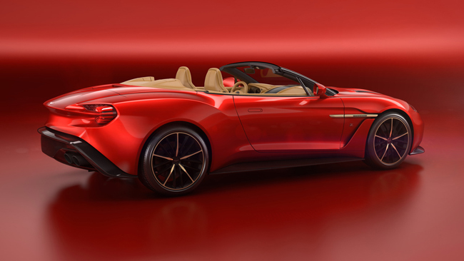 Về thiết kế, Aston Martin Vanquish Zagato Volante gần như giống hệt phiên bản coupe, trừ phần mui nỉ có thể đóng/mở tùy ý. Điều đó có nghĩa là Aston Martin Vanquish Zagato Volante cũng có hàng loạt chi tiết thiết kế độc đáo như đầu xe và đèn sương mù độc đáo.