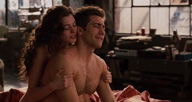 Trong&nbsp;phim Love &amp; Other Drugs, Anne Hathaway đã có vô số cảnh giường chiếu táo bạo&nbsp;với&nbsp;Jake Gyllenhaal.