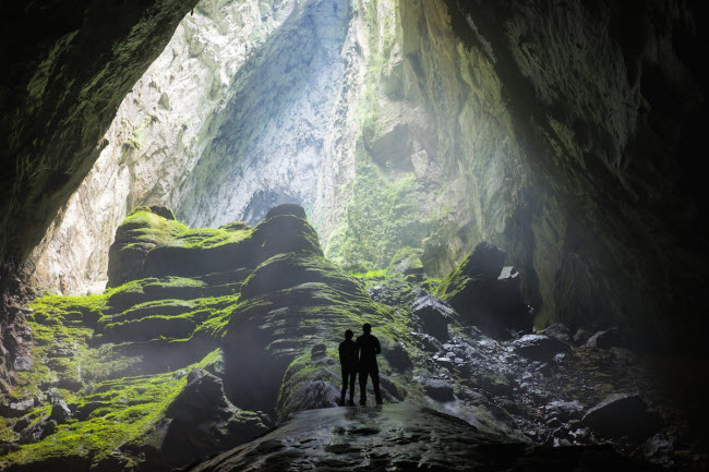 Hệ thống hang động Phong Nha ở Việt Nam đã được tổ chức UNESCO công nhận là di sản thế giới. Nơi đây có hang động lớn nhất thế giới.