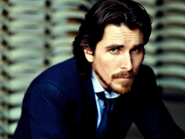 Trước khi thành danh với vai tỷ phú Bruce Wayne trong Batman Begins,&nbsp; Christian Bale đã để lại dấu ấn với người xem qua vai diễn chàng tỷ phú Patrick Bateman trong American Psycho &#40;2000&#41;.