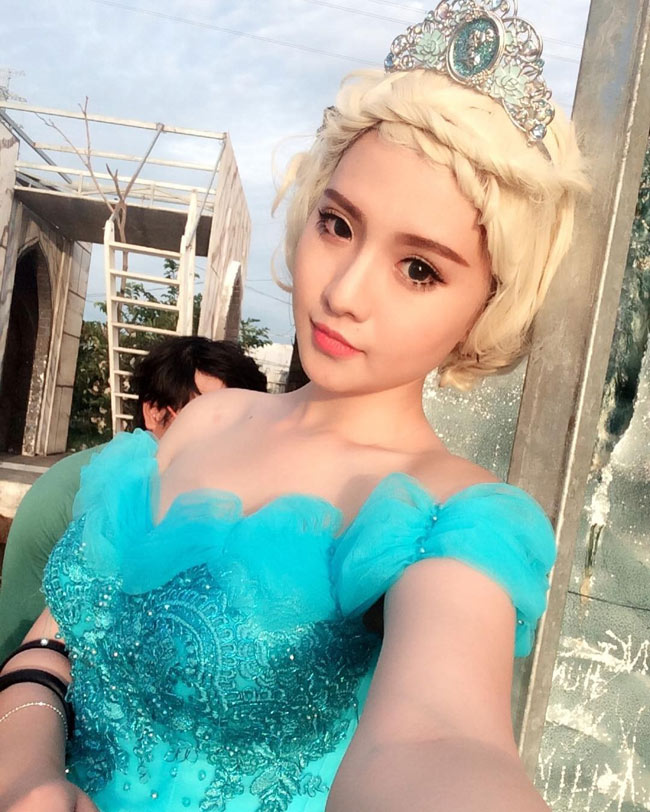 Minh Trúc cũng thường xuyên thực hiện những bộ ảnh cosplay.&nbsp;