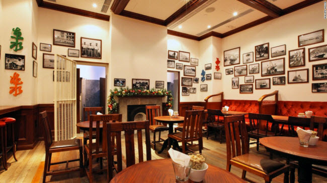 Quán bar Mariner&#39;s Rest trong khách sạn Hullett House được đặt tên theo phòng uống rượu của nhà tù cũ.