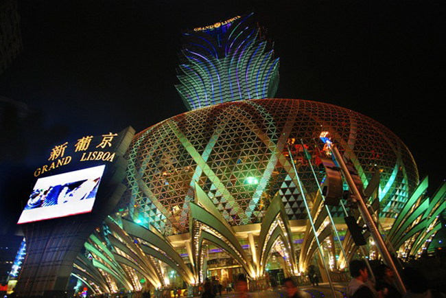 Tòa nhà hình quả dứa Grand Lisboa ở Macao.