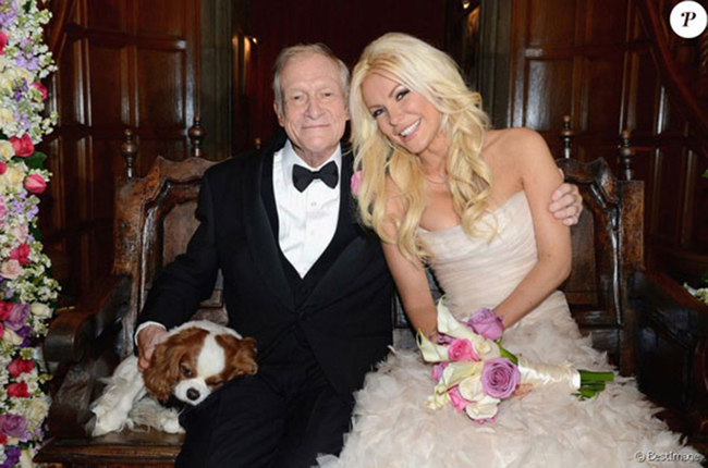 Chuyện tình của tỷ phú – ông chủ Playboy Hugh Hefner với “bom sex” Crystal Harris cũng từng khiến cả thế giới chú ý và ngả mũ thán phục.