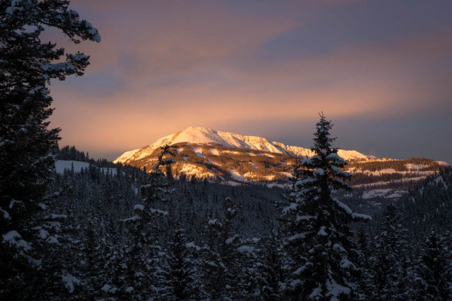 Khu nghỉ dưỡng Yellowstone Club nằm trên núi Rocky ở bang Colorado, Mỹ. Người sáng lập Tim Blixseth cho biết các hoạt động ở đây phù hợp với mọi gia đình và lứa tuổi.