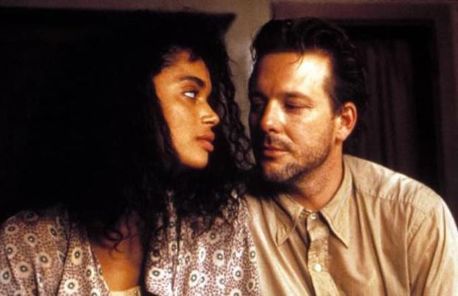 Cảnh nóng trong Angel Heart của hai diễn viên Mickey Rourke và Lisa Bonet gây ấn tượng mạnh với khán giả bởi sự chân thật hai nhân vật chính. Đặc biệt là cảnh nóng trong phòng khách sạn đầy máu động vật.&nbsp;