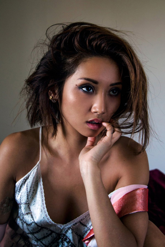 Brenda Song từng được bình chọn là 1 trong 25 ngôi sao &#34;hot&#34; nhất &#40;dưới 25 tuổi&#41;.&nbsp;