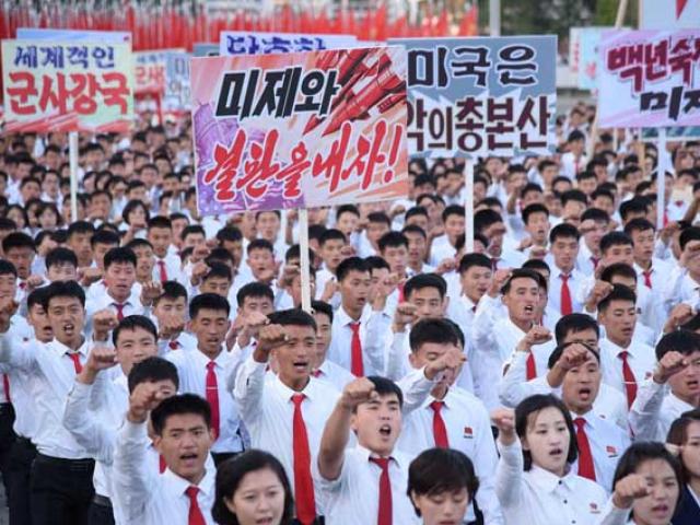 Triều Tiên bất ngờ cho báo Mỹ vào xem tình hình ”bên bờ vực chiến tranh”