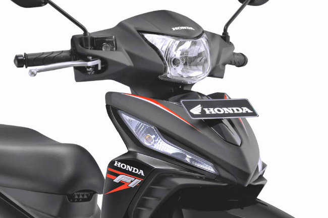 Trong đó Honda Revo X mới được tái thiết kế lại mặt trước cho khả năng thẩm mỹ và khí động học tốt hơn.