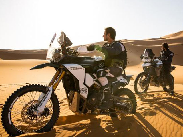 Triumph Tiger Tramontana chinh phục giải đua khắc nghiệt Pan-African Rally