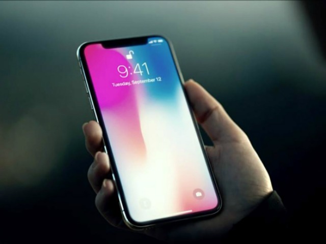 Viền màn hình thừa trên iPhone X ảnh hưởng tới nhiều ứng dụng