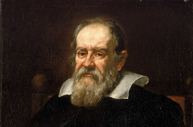 6. Galileo Galilei, IQ: 182, nhà vật lí, nhà thiên văn học, nhà toán học, nhà triết học người Ý. Ông nổi tiếng là người đã phát minh ra kính thiên văn. Chính nhờ kính thiên văn, Galilei đã khám phá ra 4 vệ tinh của Sao Mộc: Callisto, Europa, Ganymede và Io. Ông cũng là người đưa ra những thử nghiệm thực tế chứng minh cho sự đúng đắn của thuyết Nhật tâm - mặt trời nằm ở trung tâm và các hành tinh quay quanh nó. Chính điều này đã đưa ông vào tầm kiểm soát của giáo hội thời bấy giờ.