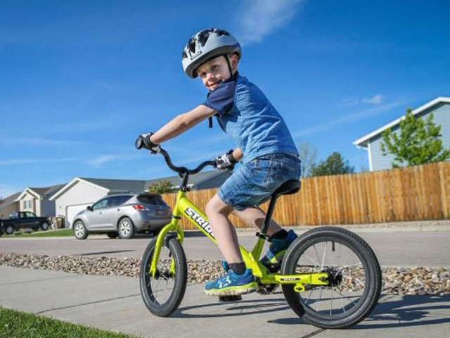 Strider 14x Sport Balance - Xe đạp tự cân bằng dành cho trẻ nhỏ