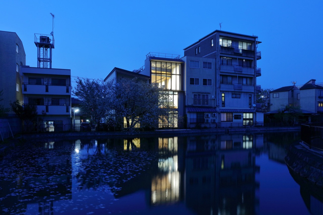 Ngôi nhà nằm trên một con phố yên tĩnh ở Kyoto, Nhật Bản.