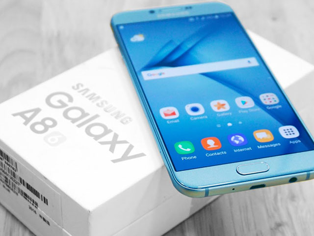 Xuất hiện màn hình Galaxy A8 (2018) không viền, camera selfie kép