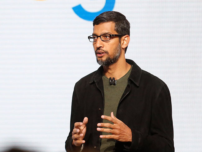 Giám đốc điều hành Google Sundar Pichai nói với Recode rằng ông có thói quen &#34;rất Anh ngữ&#34; khi uống một tách trà mỗi buổi sáng. Ông cũng thường ăn một cái trứng luộc.