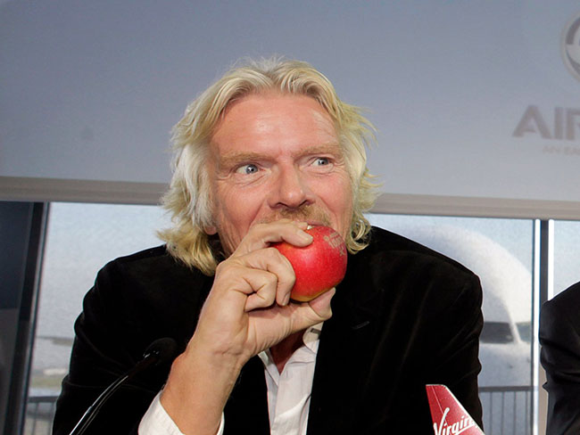 Người sáng lập Tập đoàn Virgin, Richard Branson, thích dùng salad hoa quả và muesli vào buổi sáng đồng thời coi đây là thời gian dành cho gia đình.