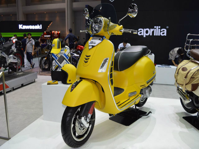 Vespa GTS Super 300 ABS bản thể thao, đẹp mỹ mãn