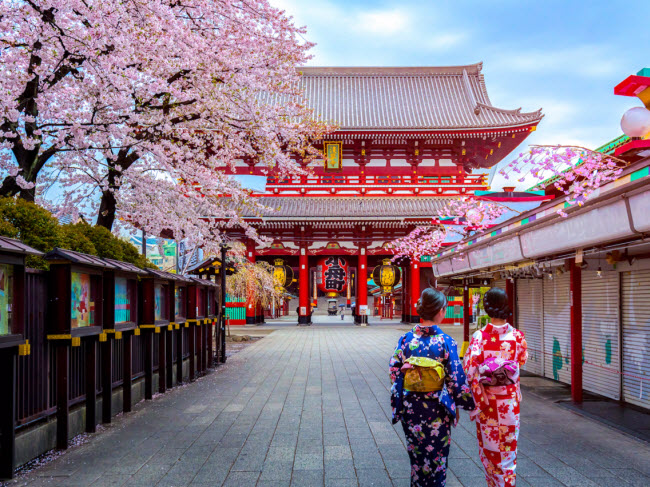 13. Tokyo, Nhật Bản &#40;9,7 triệu khách&#41;: Thủ đô của Nhật Bản có nhiều bảo tàng và đền chùa được bao quanh bởi các khu rừng và công viên xanh mướt. Chợ hải sản Tsukiji và khu Harajuku là hai địa điểm du khách không thể bỏ qua khi tới đây.