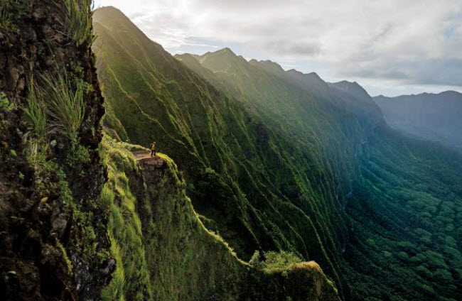 Vẻ hùng vĩ của dãy núi Ko&#39;olau ở Oahu, Hawaii, Mỹ.