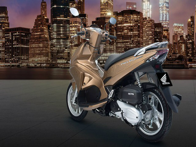 Honda Air Blade 2018 ở Việt Nam gây sốt báo ngoại