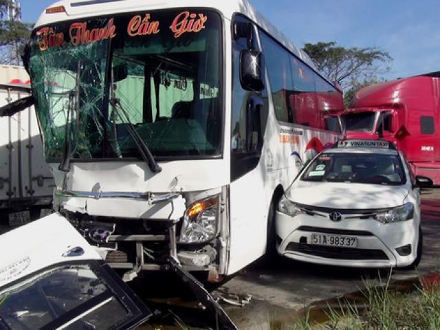 Gần 30 người tử vong vì tai nạn giao thông ngày đầu nghỉ Tết Dương lịch