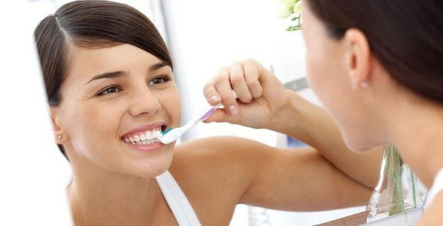 Nhiều người mắc ung thư miệng vì sai lầm ngớ ngẩn trong việc đánh răng - 1