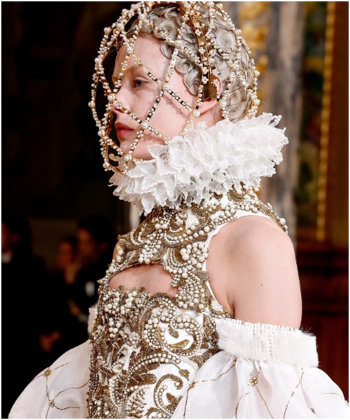 10 khoảnh khắc đưa show Alexander McQueen vào huyền thoại - 5