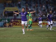 Video bóng đá hot - Hà Nội ăn mừng chức vô địch V-League: Tung hô bầu Hiển