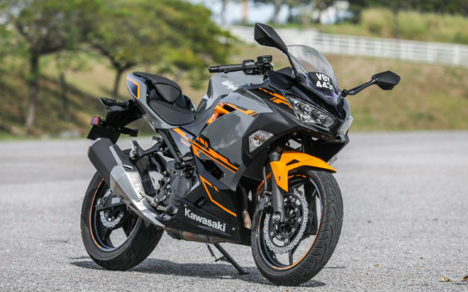 2019 Kawasaki Ninja 250 giá 130 triệu đồng, hút dân tập chơi - 2