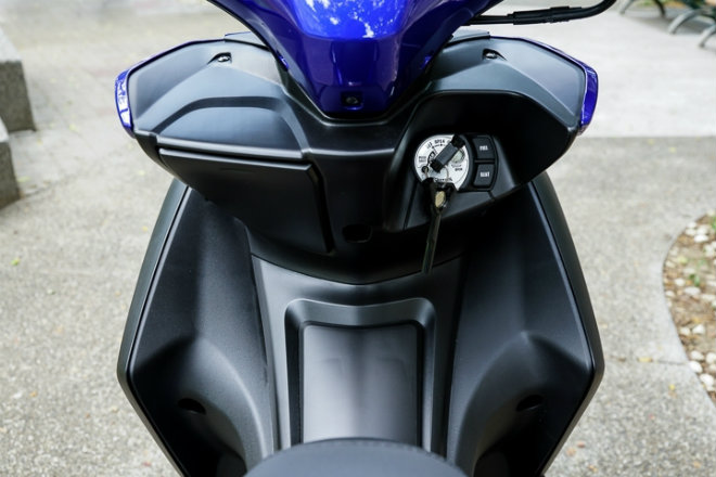 2018 Yamaha Aerox 155 VVA giá tầm 50 triệu đồng, nam tính và hiện đại - 7