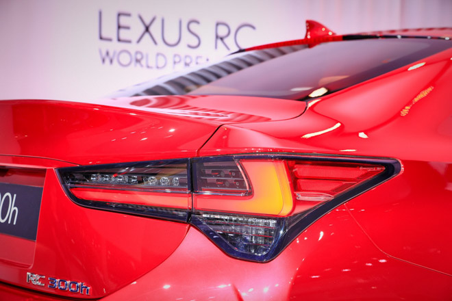 Lexus trình làng RC300h 2019 tại Paris Motor Show - 7