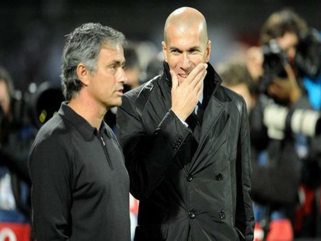 Mourinho khiến MU khủng hoảng: Ám ảnh Zidane đến nỗi... ngã sấp mặt!