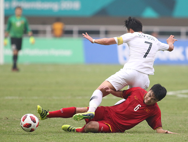 ĐT Việt Nam dự AFF Cup: HLV Park Hang Seo gặp khó vì lí do bất khả kháng - 2