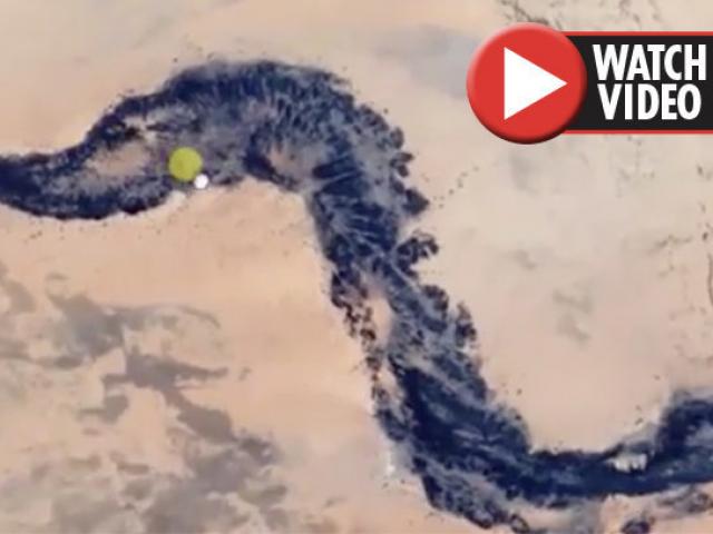 “Hóa thạch rồng” dài gần 10.000 mét giữa sa mạc châu Phi