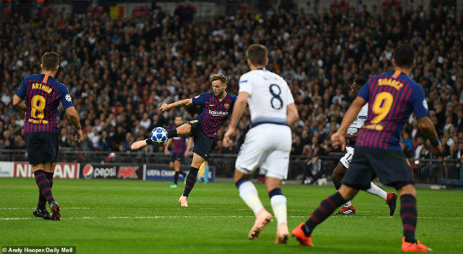 Messi che mờ Kane kéo sập Wembley: Tưng bừng mốc 300 bàn thắng - 2