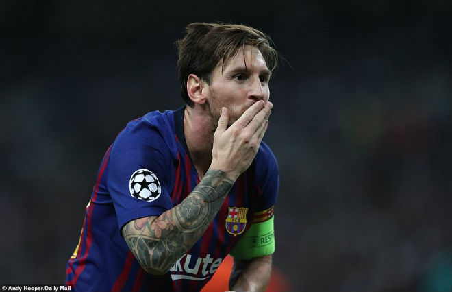 Messi che mờ Kane kéo sập Wembley: Tưng bừng mốc 300 bàn thắng - 14