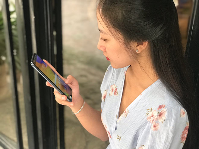 Người trẻ Việt ngày càng chuộng smartphone tầm trung - 1