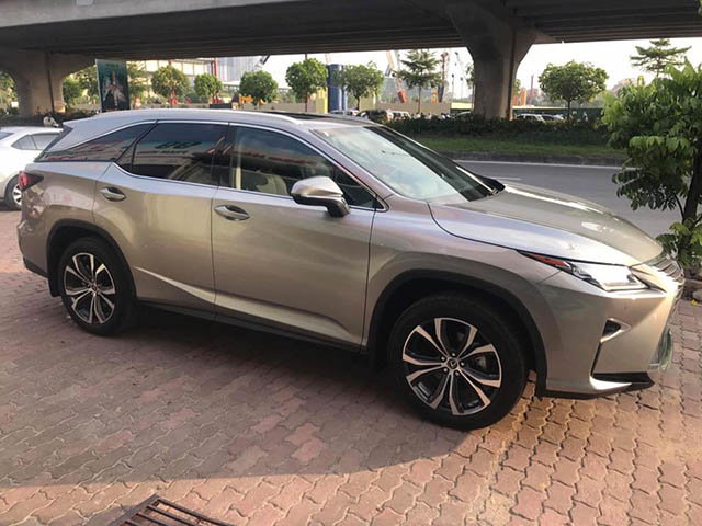 Lexus Việt Nam chính thức phân phối RX350 7 chỗ với giá từ 4,090 tỷ đồng