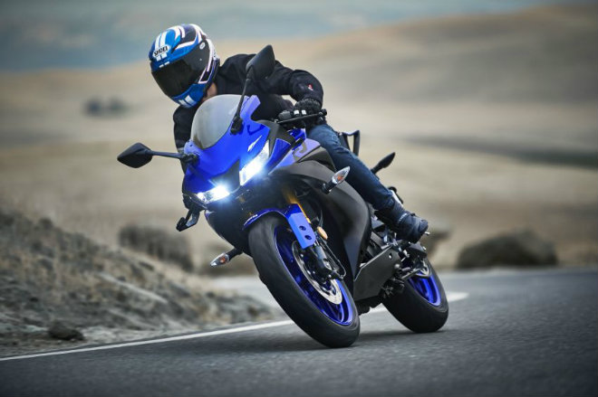 2019 Yamaha YZF-R125: Môtô nhỏ, giá mềm cực chất cho dân tập chơi - 3