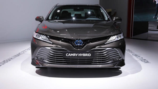 Toyota Camry Hybrid trở lại Châu Âu sau 14 năm vắng bóng - 2