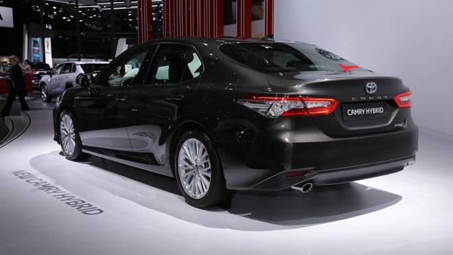 Toyota Camry Hybrid trở lại Châu Âu sau 14 năm vắng bóng - 3