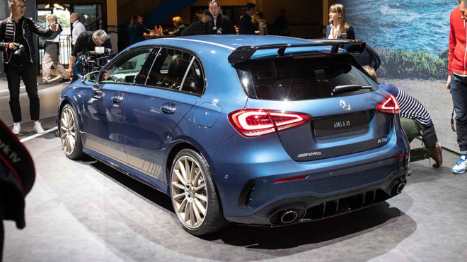 Mercedes-Benz A35 AMG chính thức ra mắt tại Paris Motor Show - 2