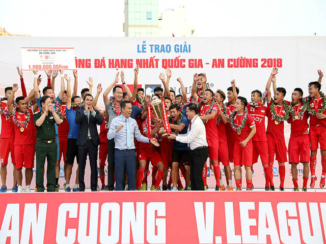 Kết thúc giải hạng Nhất 2018: Mưa bàn thắng trong ngày CAND xuống hạng