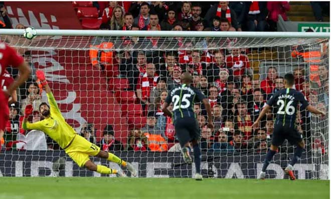 Man City lỡ cơ hội thắng Liverpool: Guardiola nhận sai vì quả penalty - 1