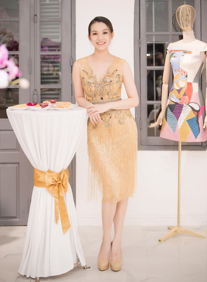 Hoa hậu Thùy Lâm trẻ đẹp ngỡ ngàng sau 10 năm đăng quang - 1